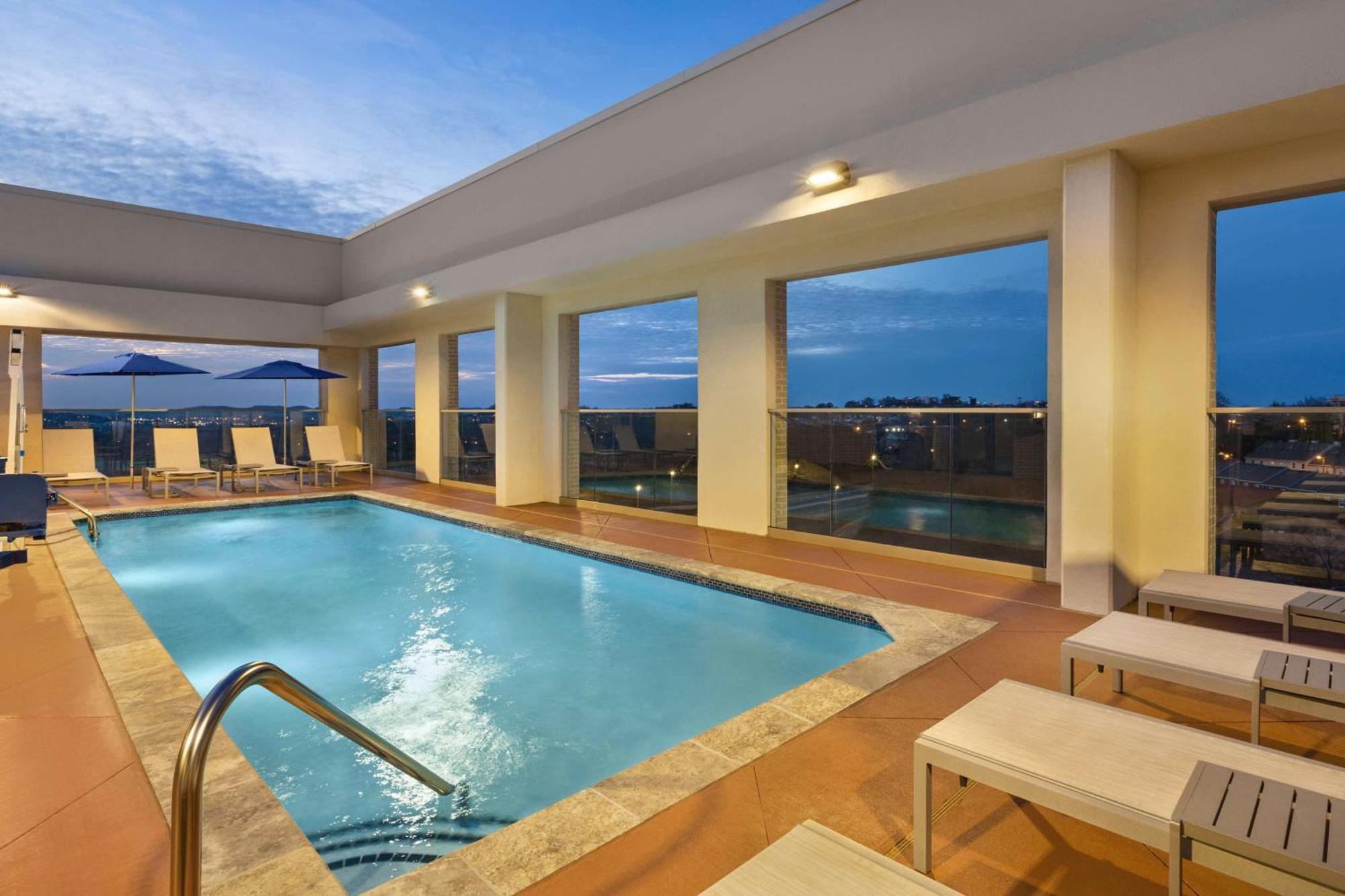 Home2 Suites By Hilton Nashville West End Avenue Экстерьер фото